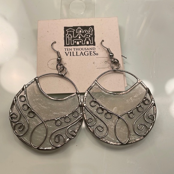 Jewelry - Ten Thousand Villages handcrafted earrings